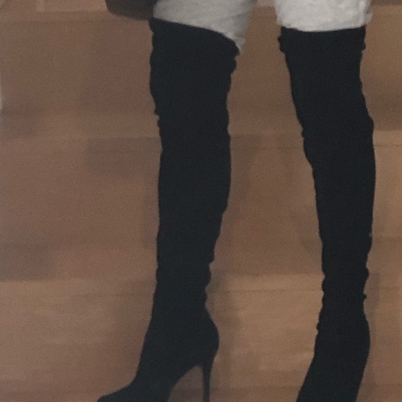 Over-the.knee suede slouchy boots